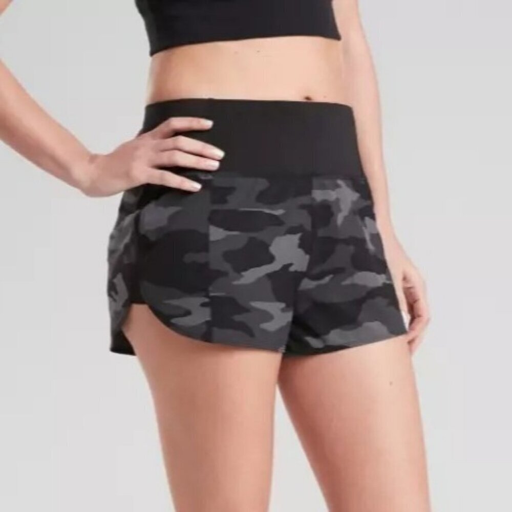 Athleta Womens Camo Running Activewear Athletic Shorts Lined Zip Pocket XS
